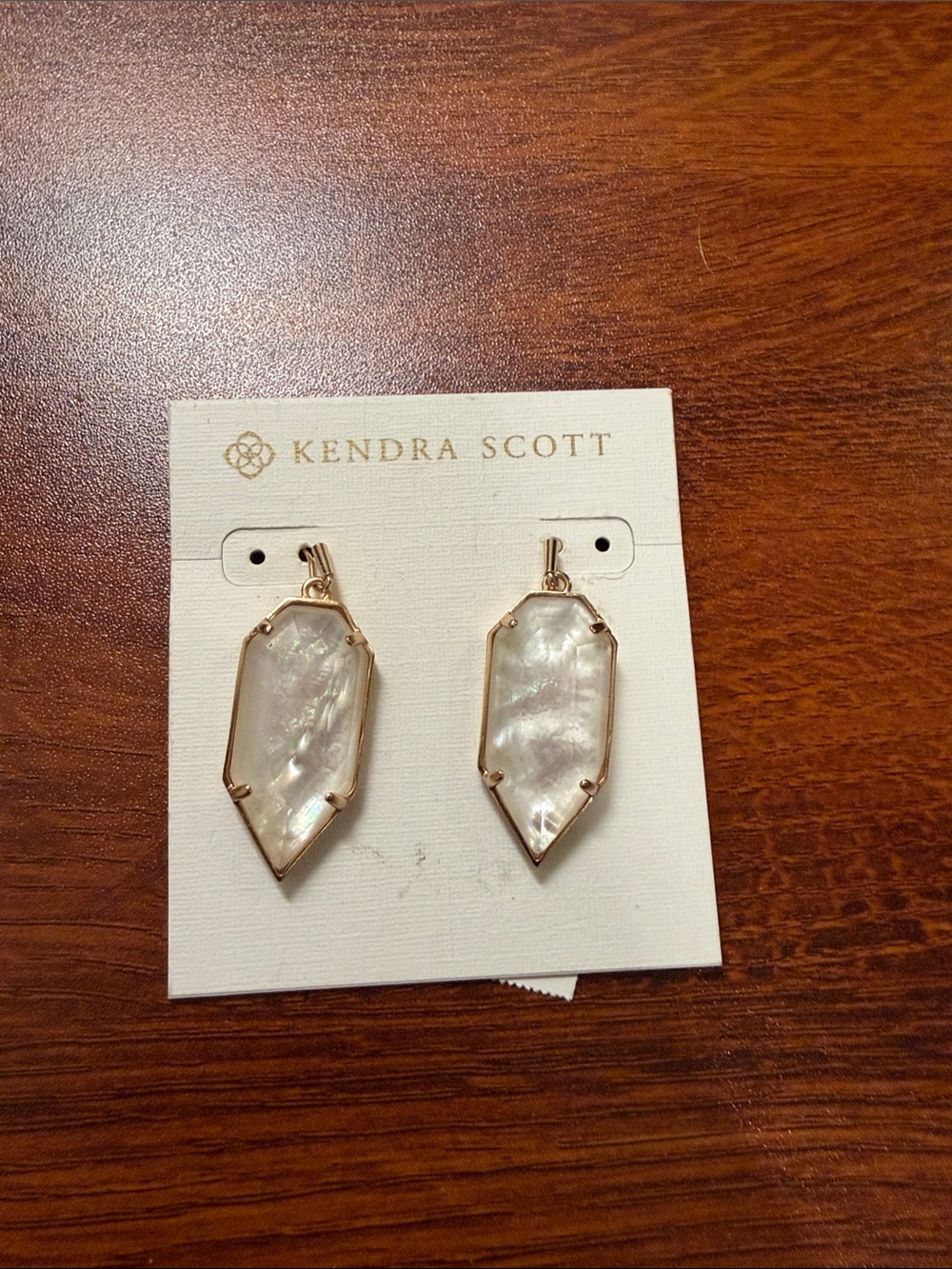 NWT Retired Kendra Scott Palmer Rose Gold Mother of Pearl Drop Earrings